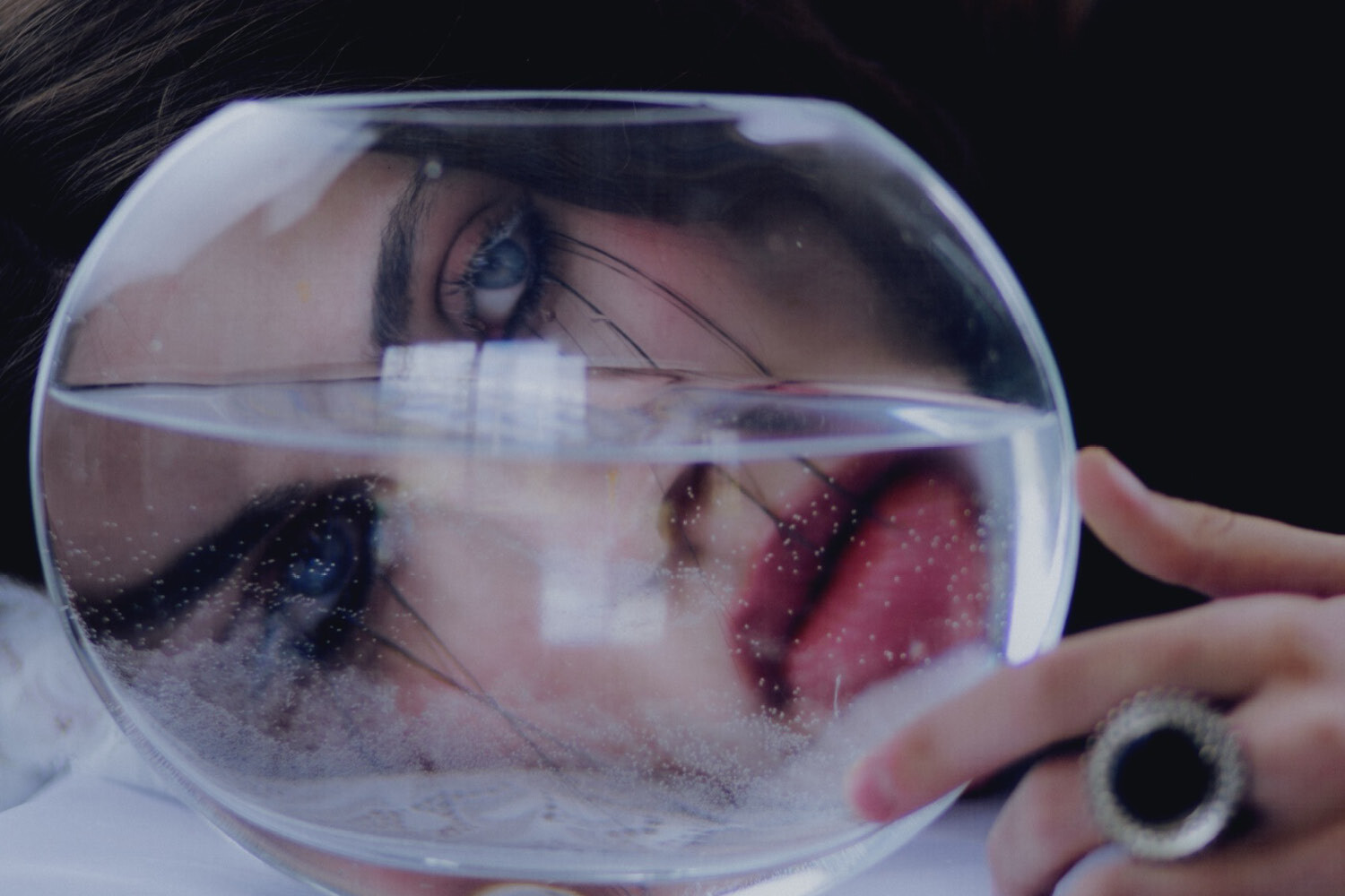 Anastasia Izgagina - The quiet breaking