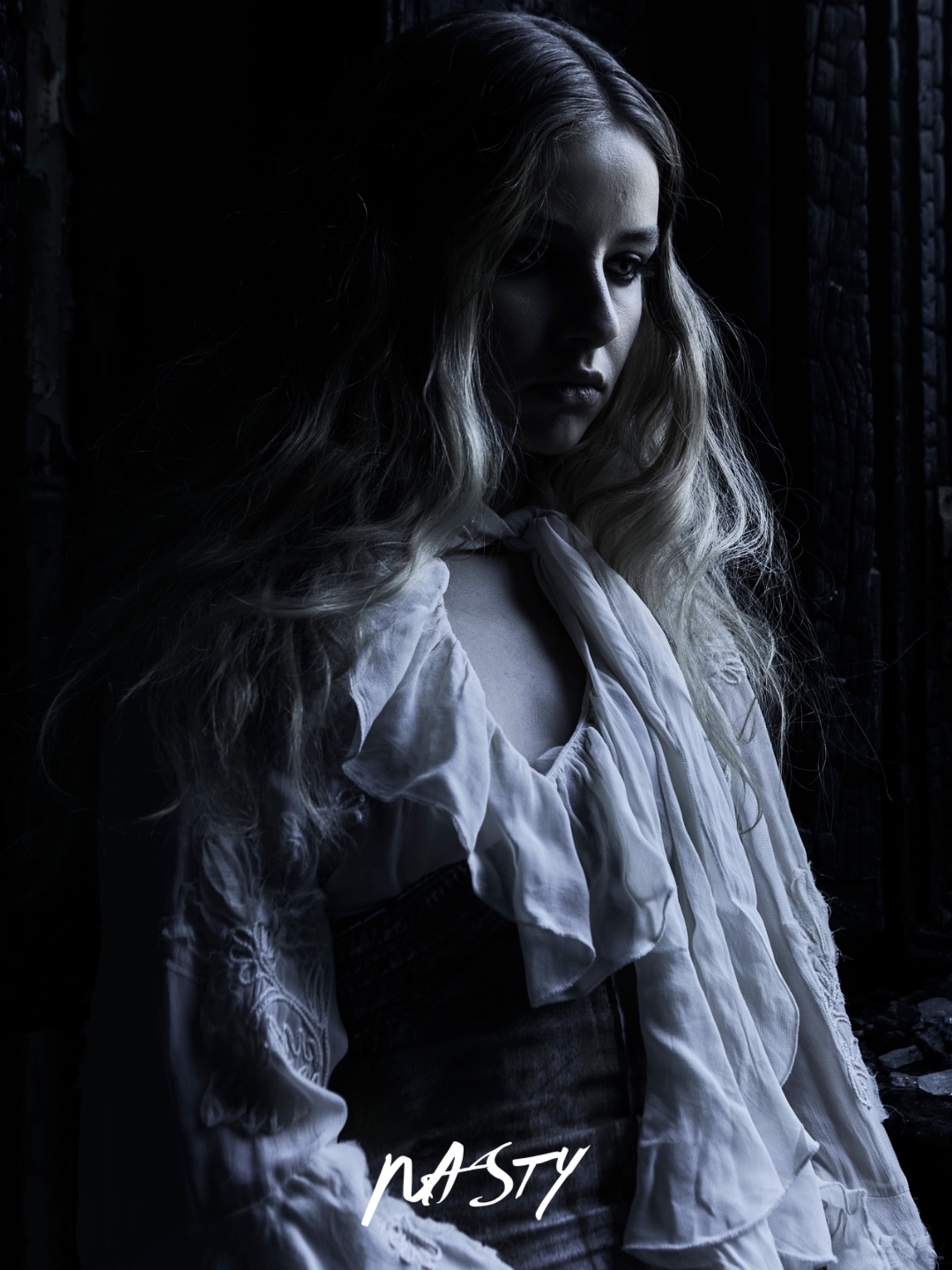 "Ruins of Grace" is out now on @nastymagazine Photographer: @ricardoramirez___ Creative direction & Styling: @pinkkbr